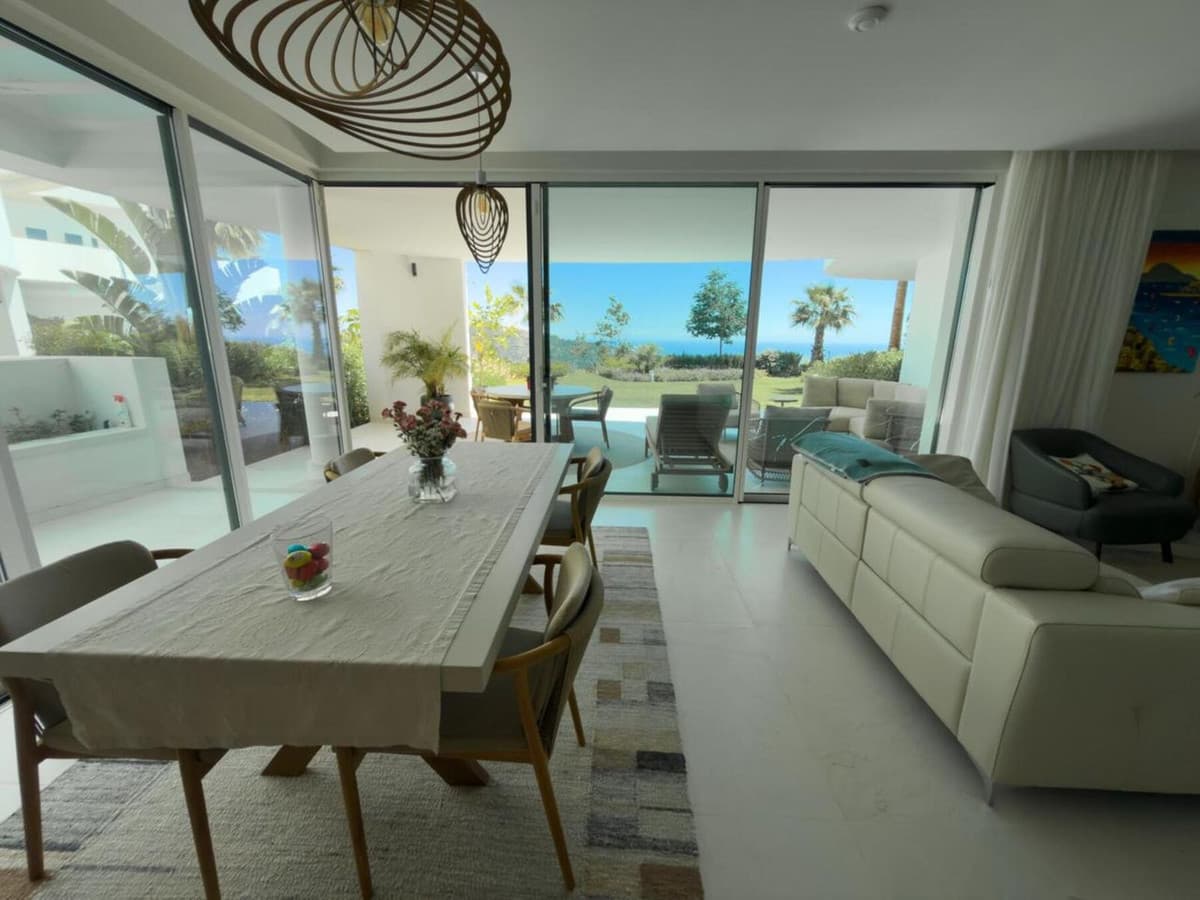 Ground Floor Apartment in Marbella — photo 8 of 10