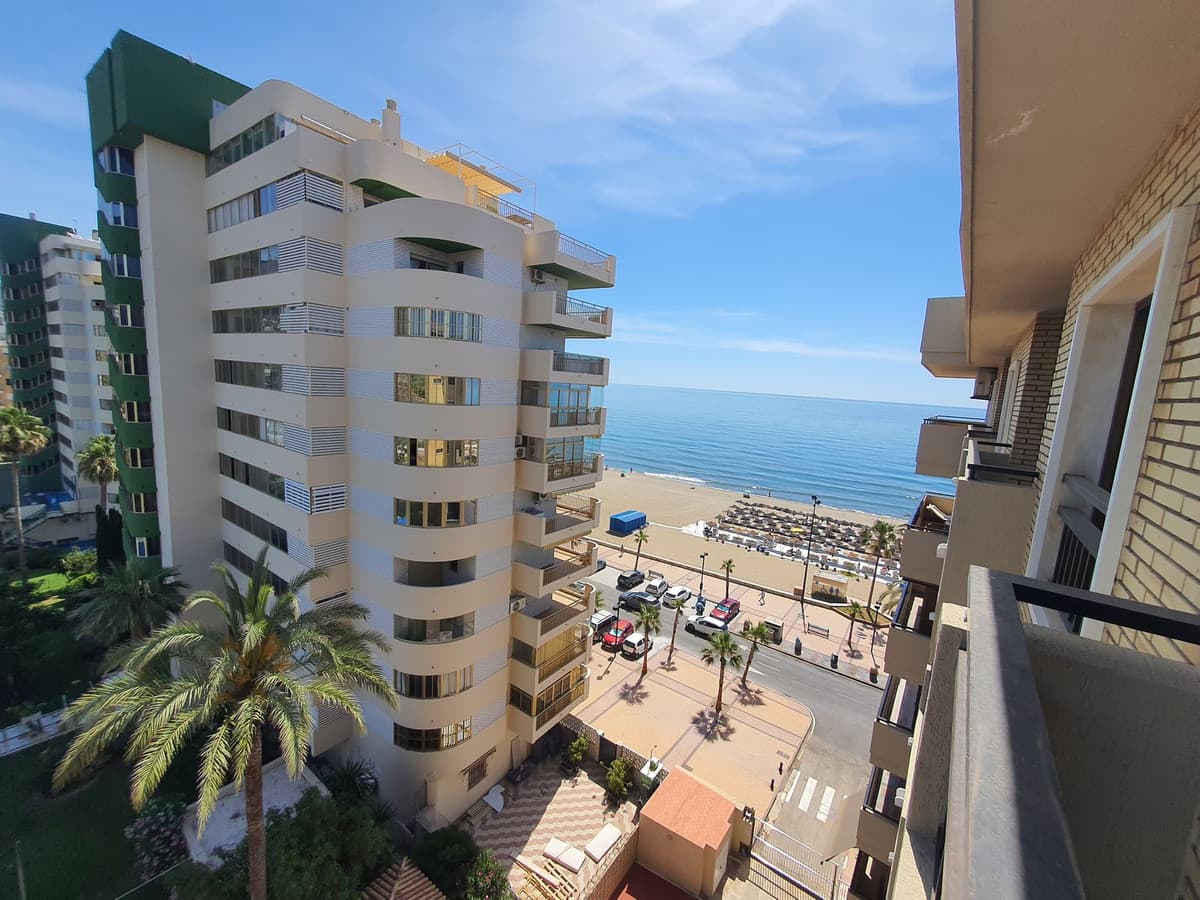 Middle Floor Apartment in Fuengirola — photo 1 of 10