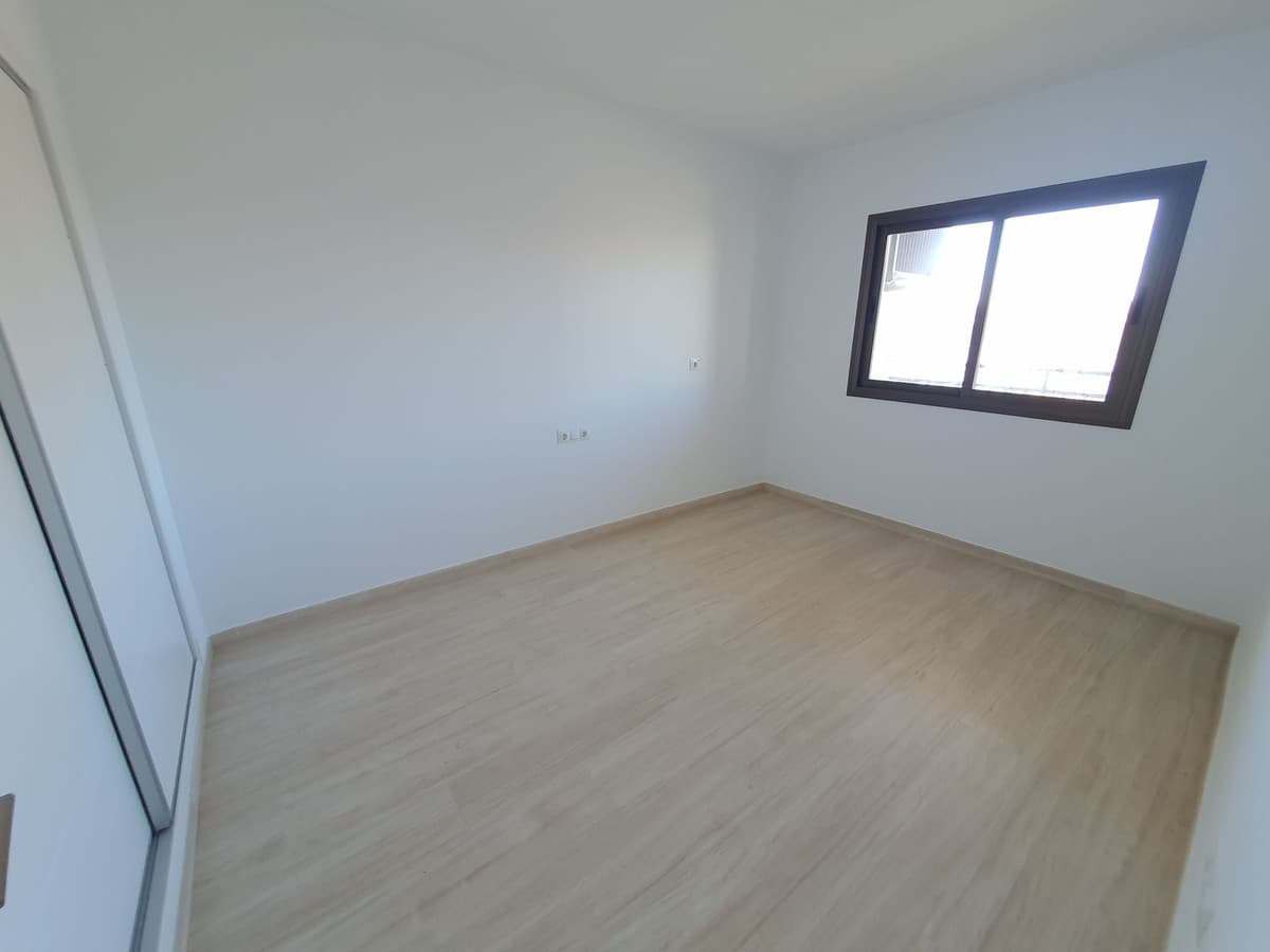 Middle Floor Apartment in Fuengirola — photo 8 of 10
