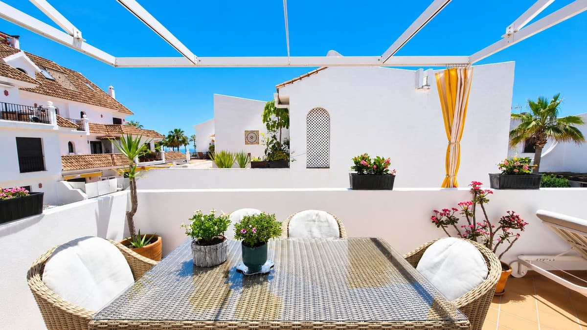 Top Floor Apartment in La Duquesa — photo 5 of 10