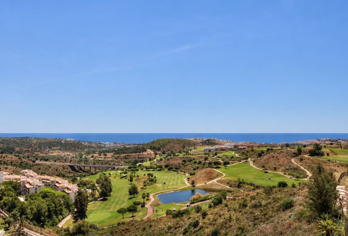 Middle Floor Apartment in Calanova Golf — photo 8 of 10