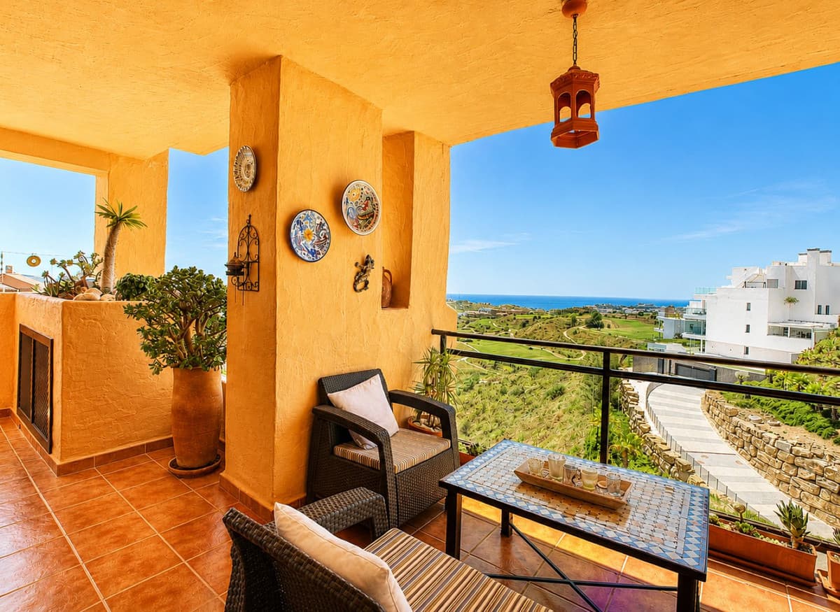 Middle Floor Apartment in Calanova Golf — photo 9 of 10