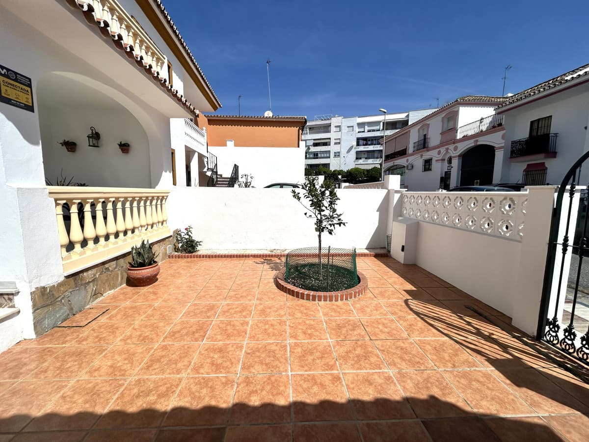Townhouse in San Pedro de Alcántara — photo 2 of 10