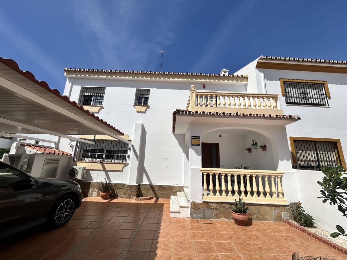 Townhouse in San Pedro de Alcántara — photo 3 of 10
