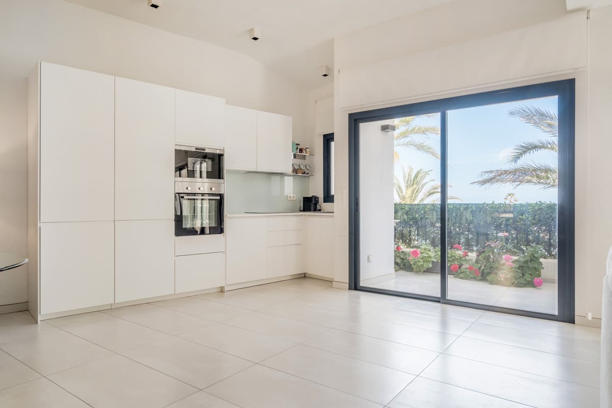Penthouse in Puerto de Cabopino — photo 3 of 10