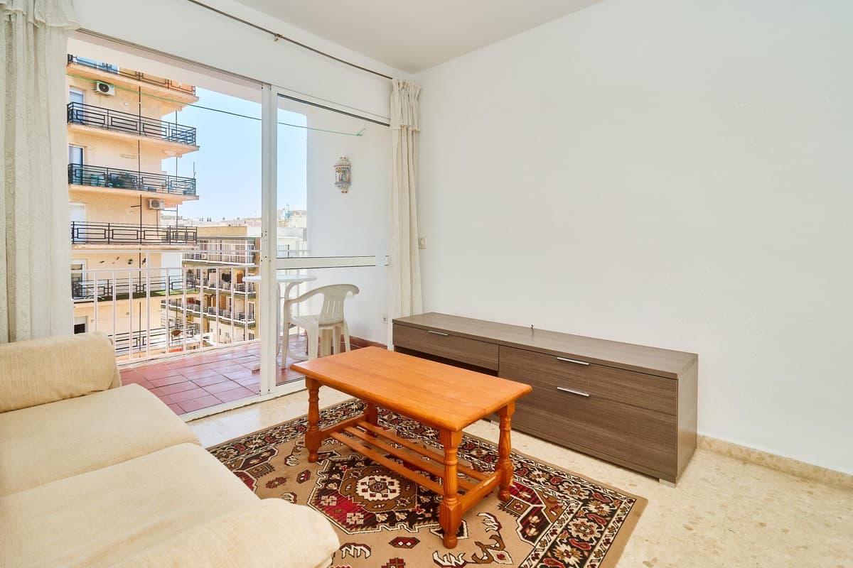 Middle Floor Apartment in Fuengirola — photo 10 of 10