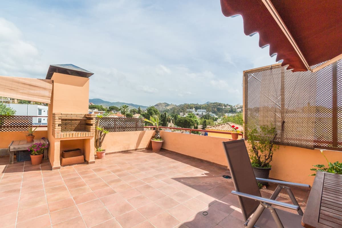 Penthouse in Limonar — photo 1 of 10