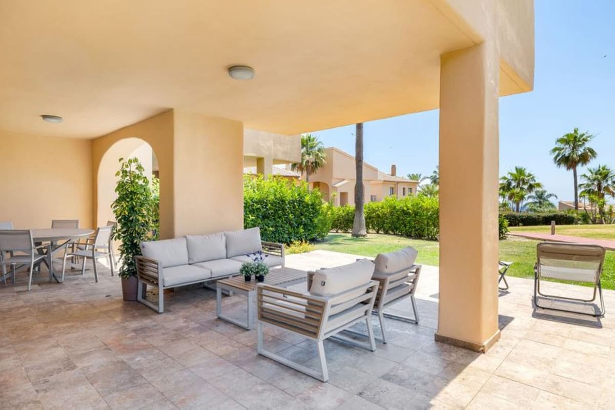 Ground Floor Apartment in Benahavís — photo 6 of 10