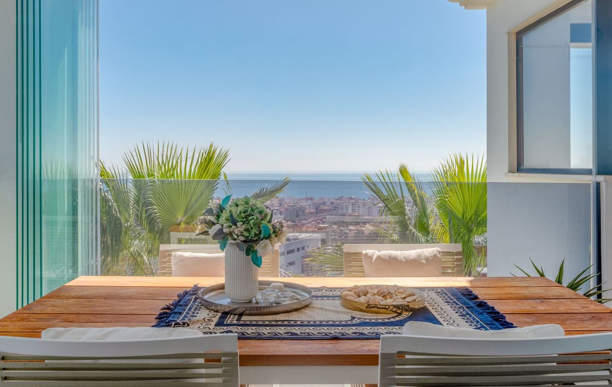 Middle Floor Apartment in Estepona — photo 3 of 10