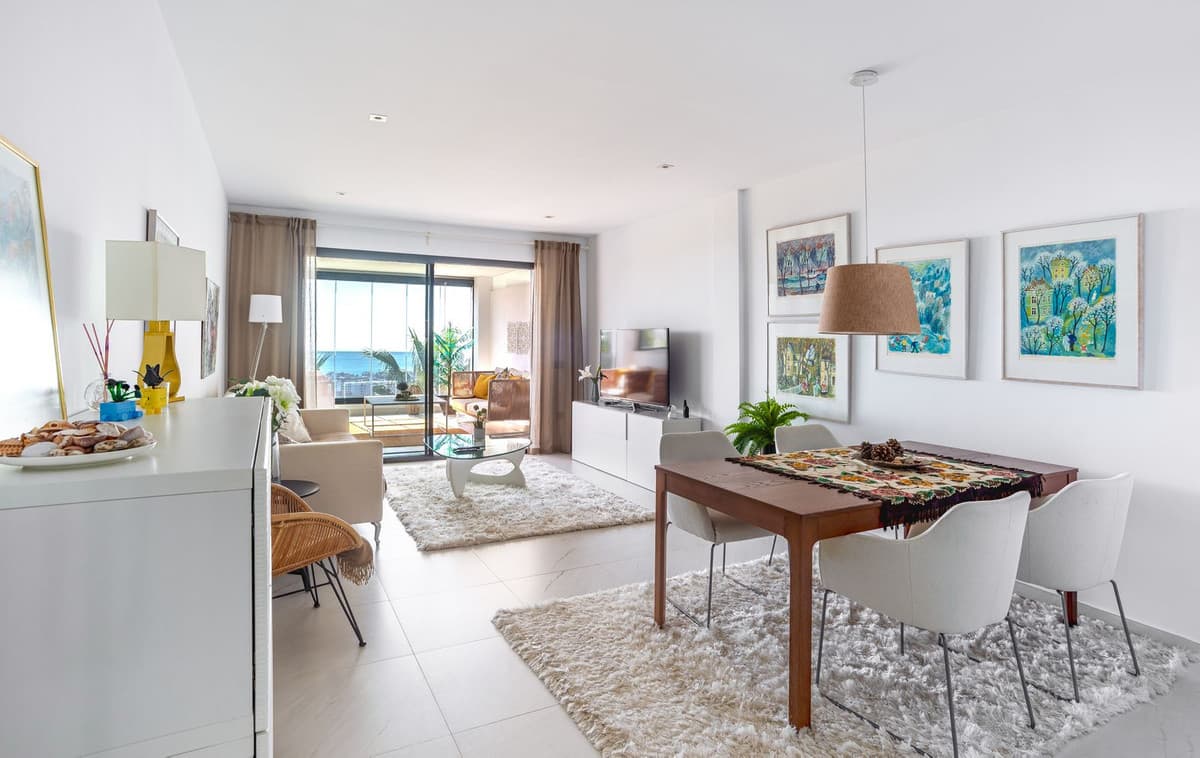 Middle Floor Apartment in Estepona — photo 5 of 10
