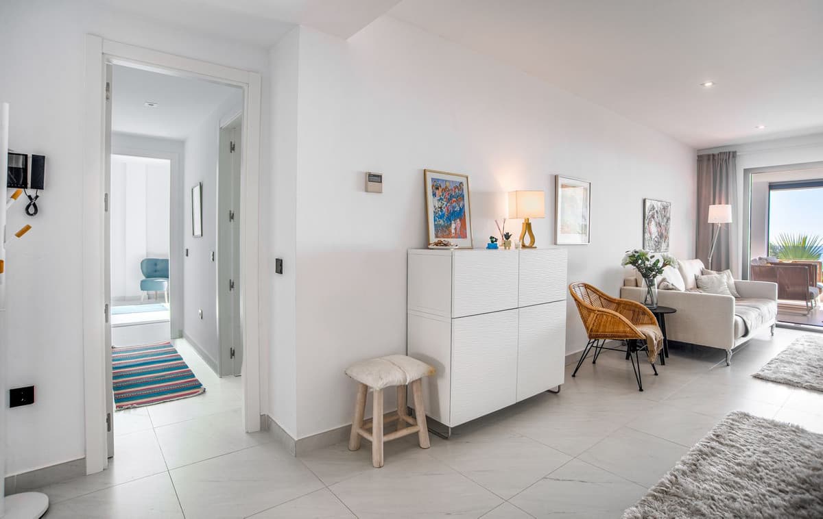 Middle Floor Apartment in Estepona — photo 9 of 10
