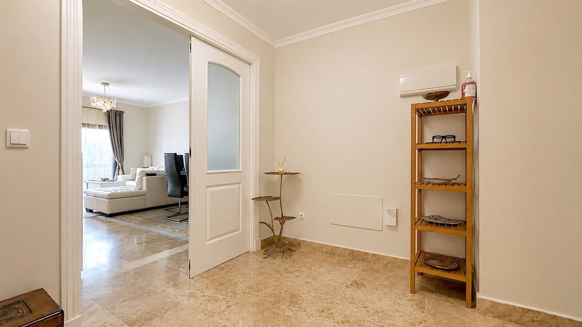 Ground Floor Apartment in San Pedro de Alcántara — photo 2 of 10
