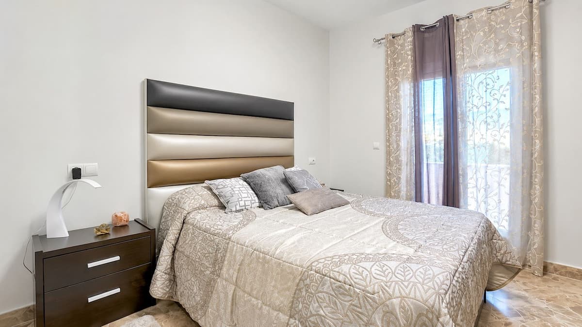 Ground Floor Apartment in San Pedro de Alcántara — photo 3 of 10