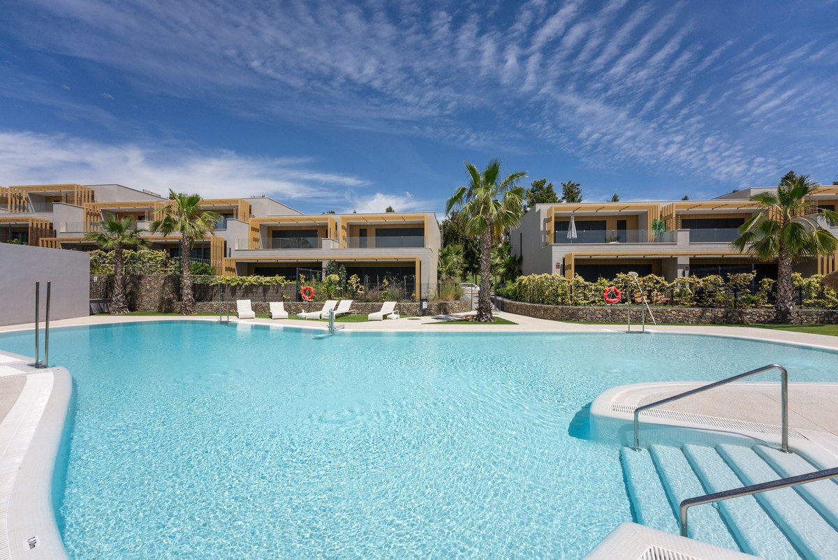 Townhouse in Mijas Costa — photo 1 of 10