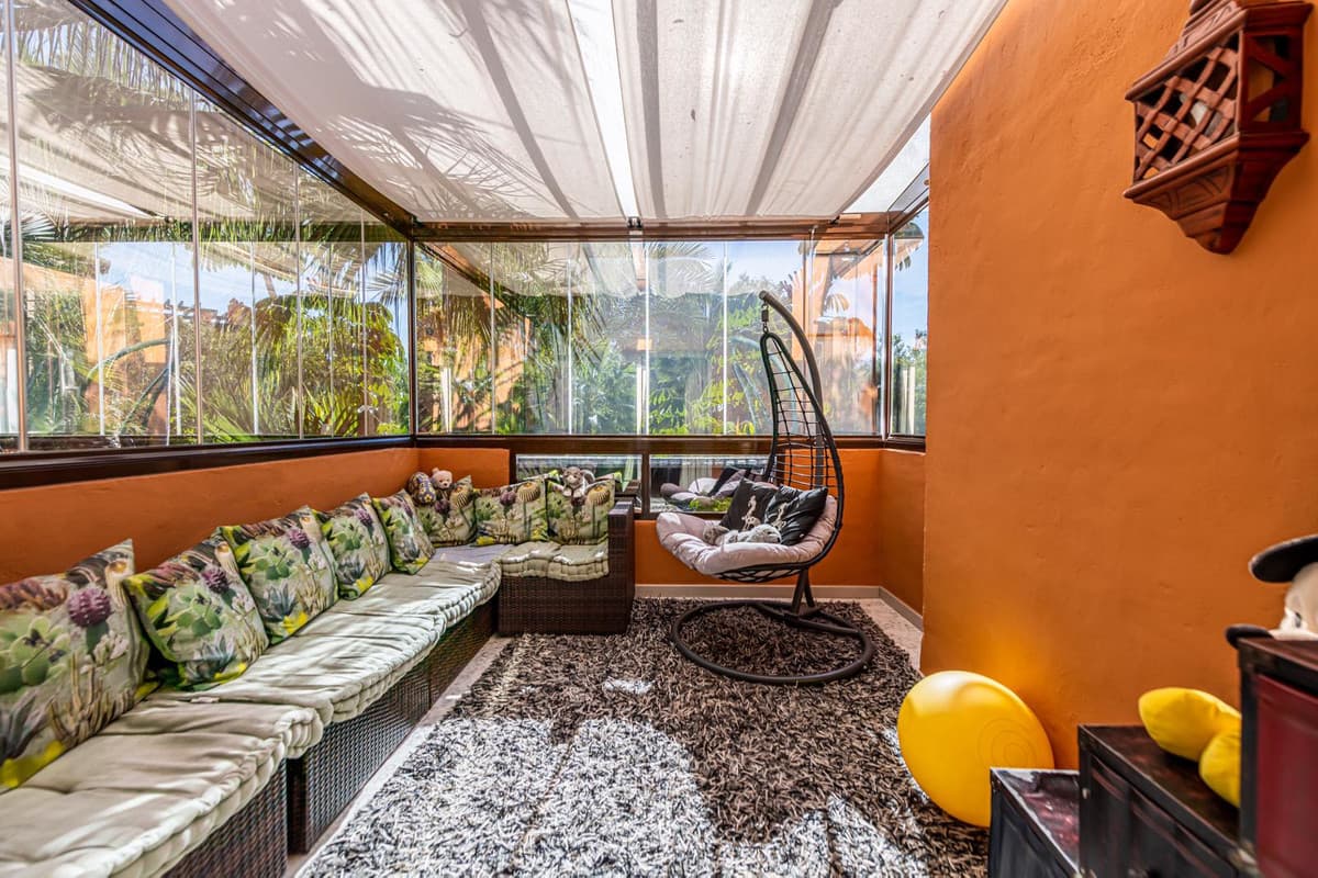 Middle Floor Apartment in Nueva Andalucía — photo 3 of 10