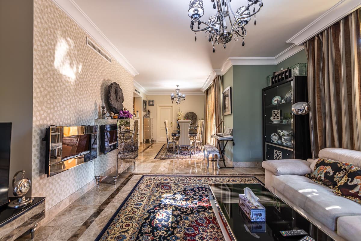 Middle Floor Apartment in Nueva Andalucía — photo 4 of 10