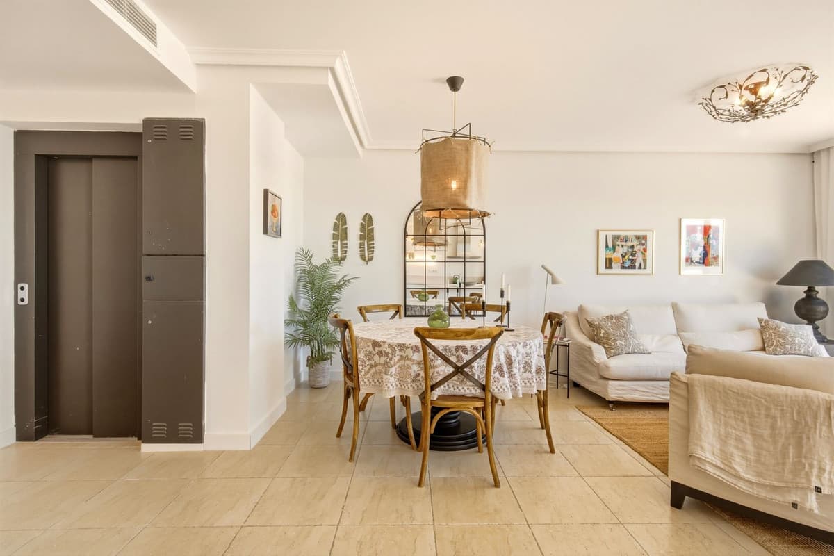 Townhouse in Estepona — photo 4 of 10