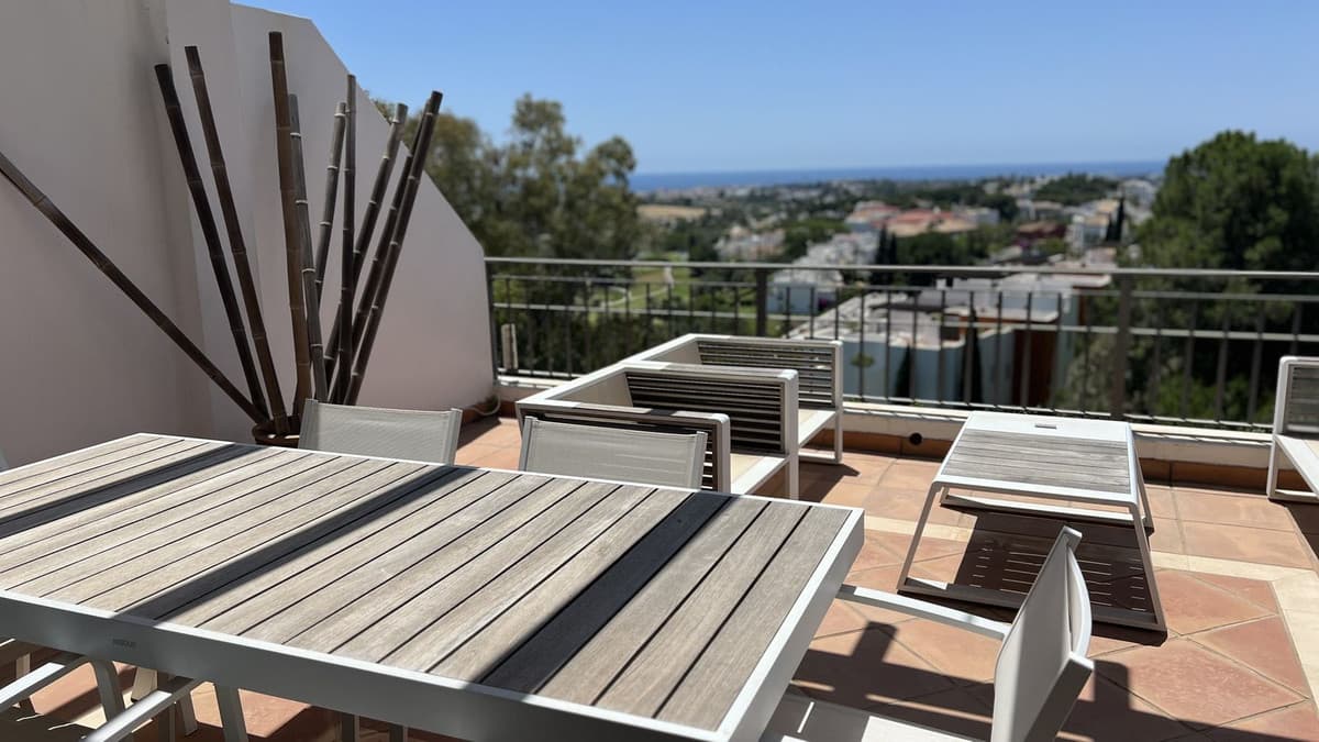 Penthouse in La Quinta — photo 1 of 10