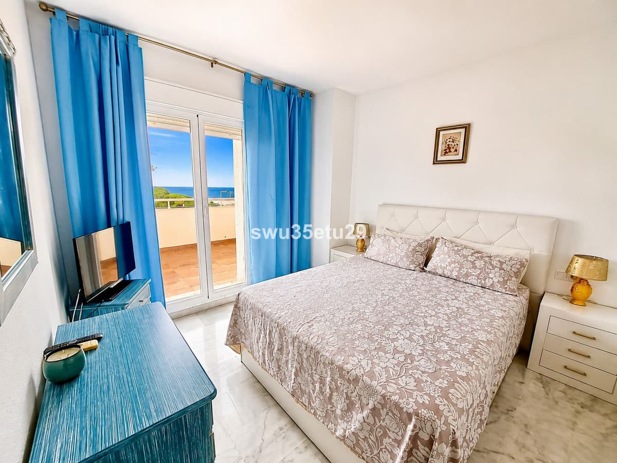 Top Floor Apartment in Fuengirola — photo 4 of 10