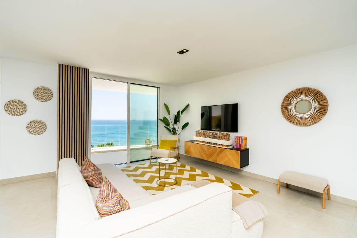 Middle Floor Apartment in Torrequebrada — photo 4 of 10
