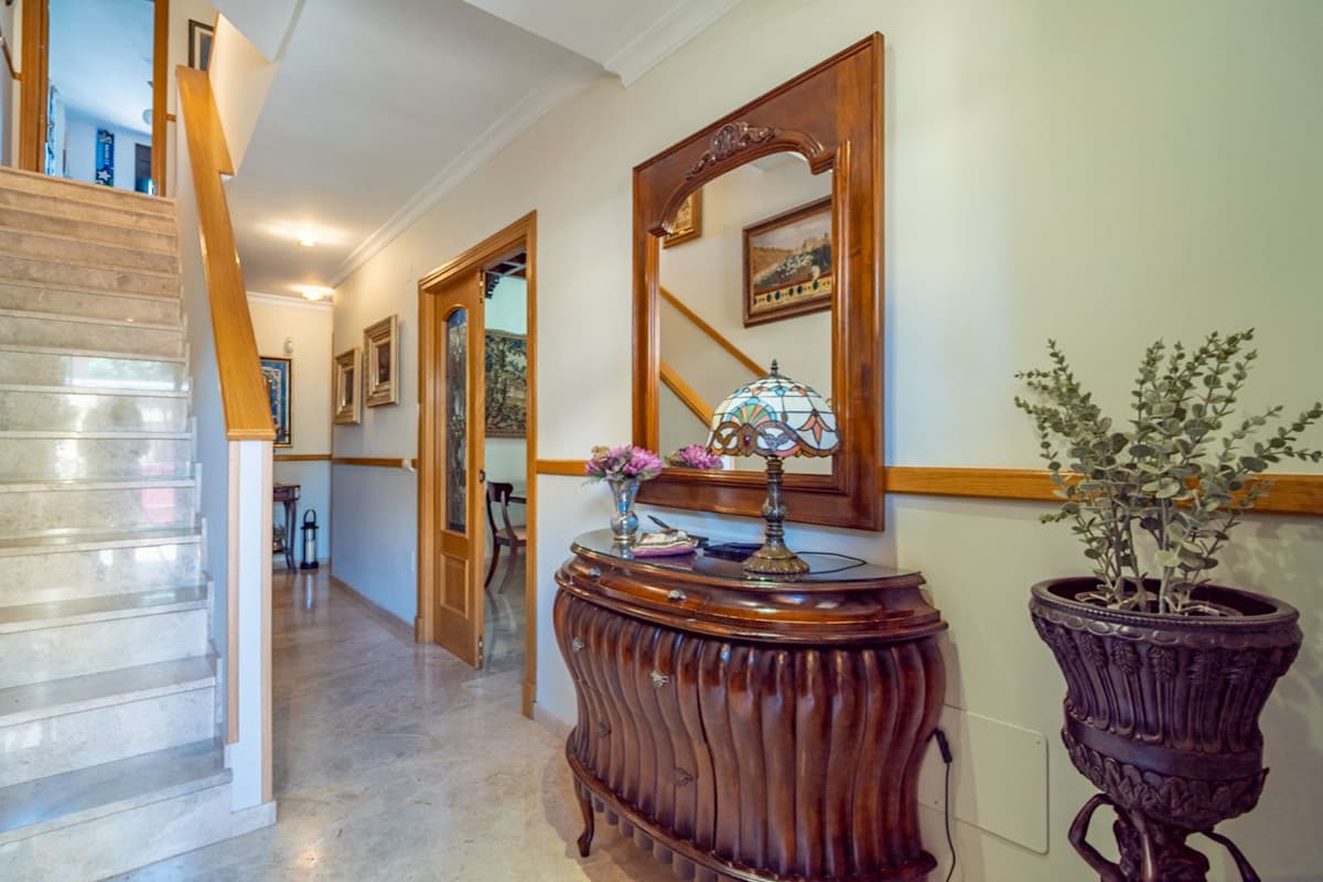 Semi-Detached House in Churriana — photo 3 of 10