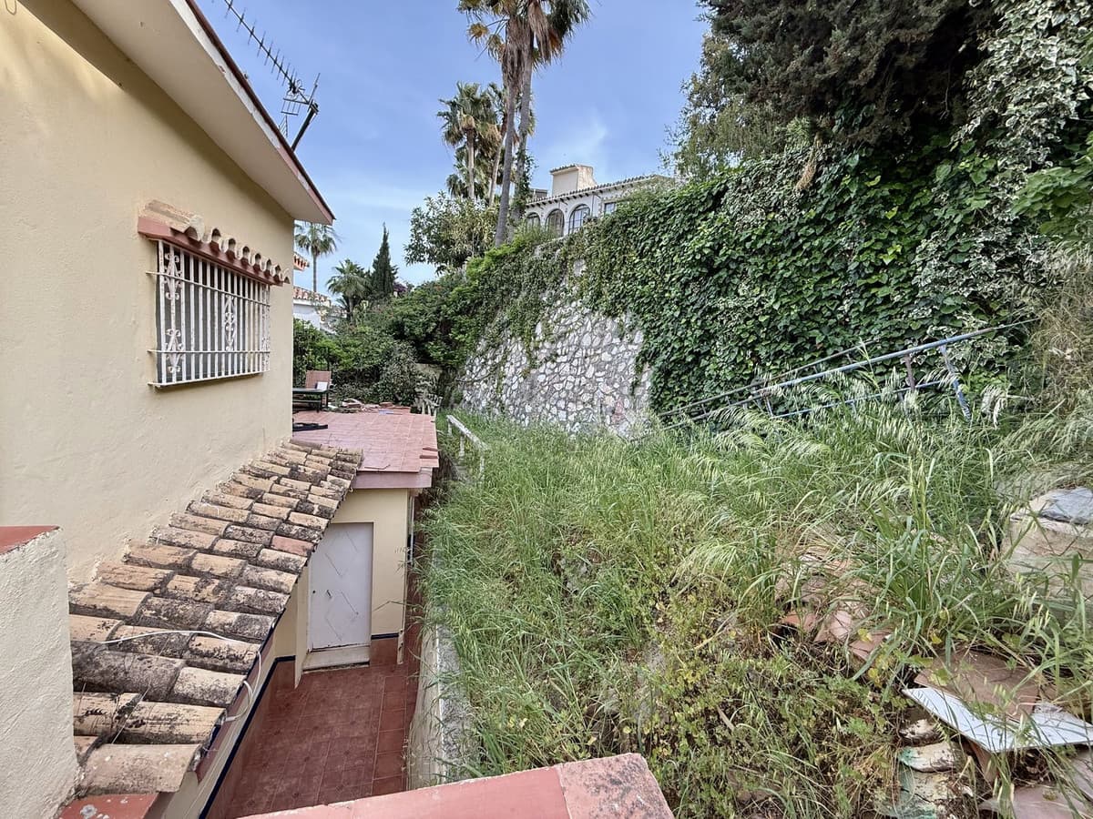 Detached Villa in Calahonda — photo 2 of 10