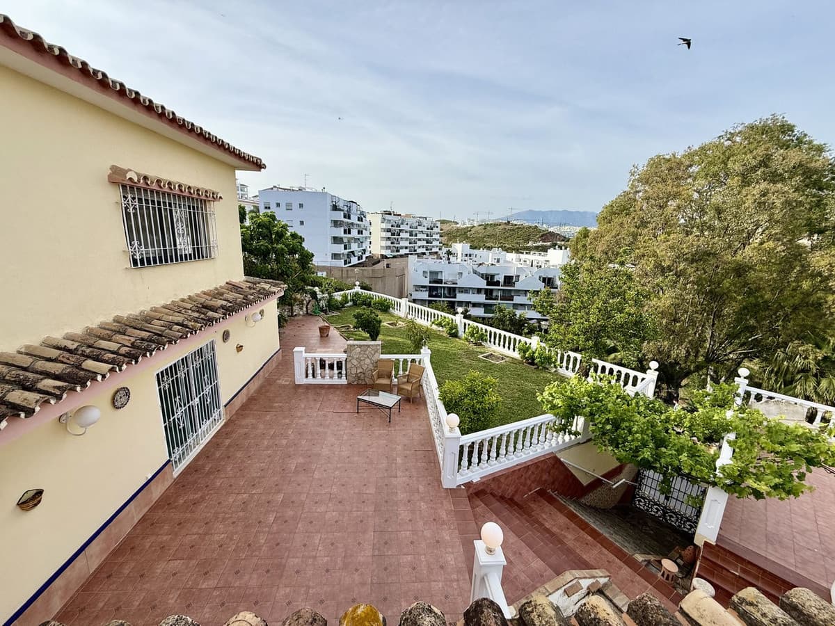 Detached Villa in Calahonda — photo 3 of 10