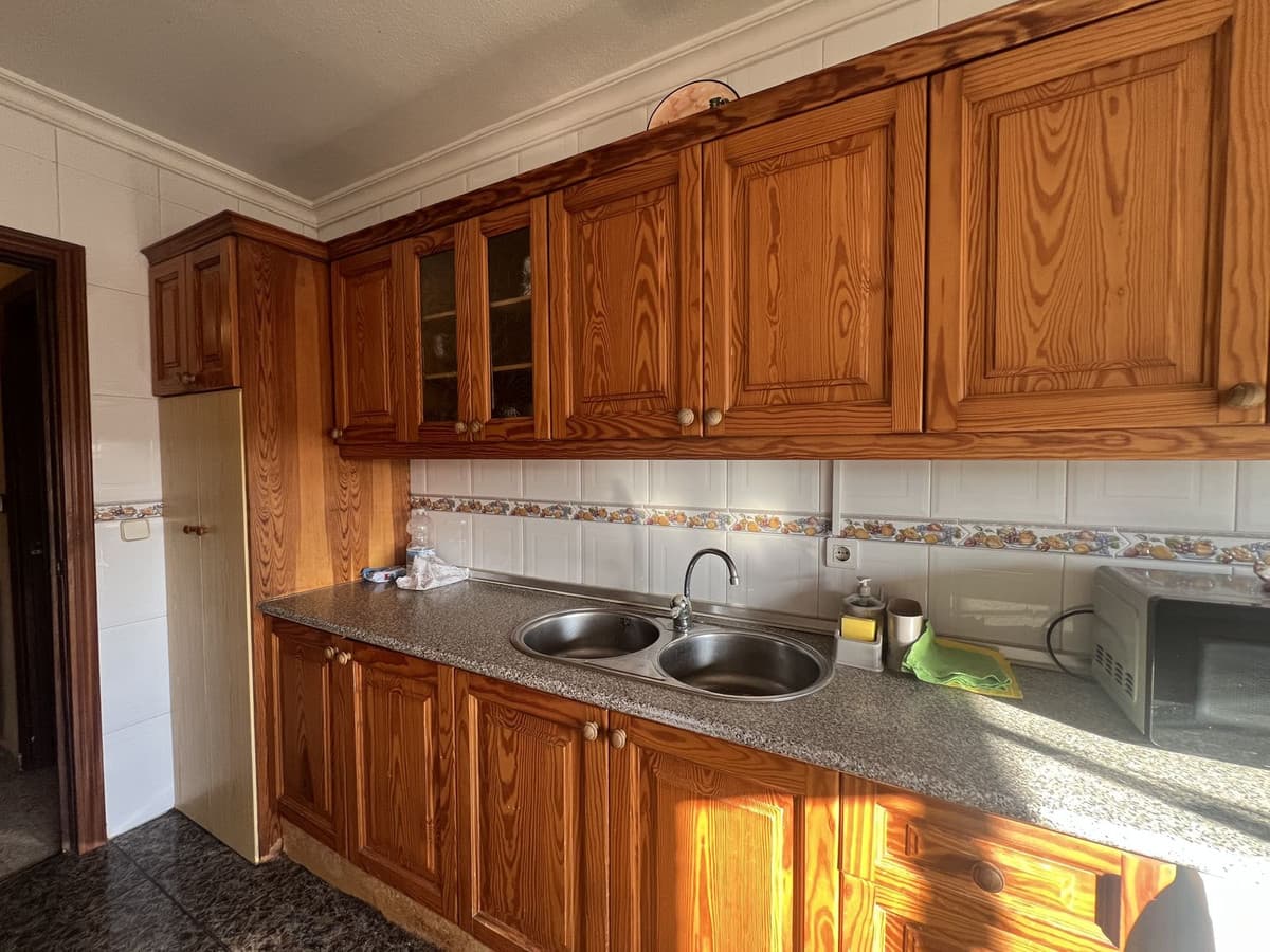 Middle Floor Apartment in Málaga — photo 2 of 10