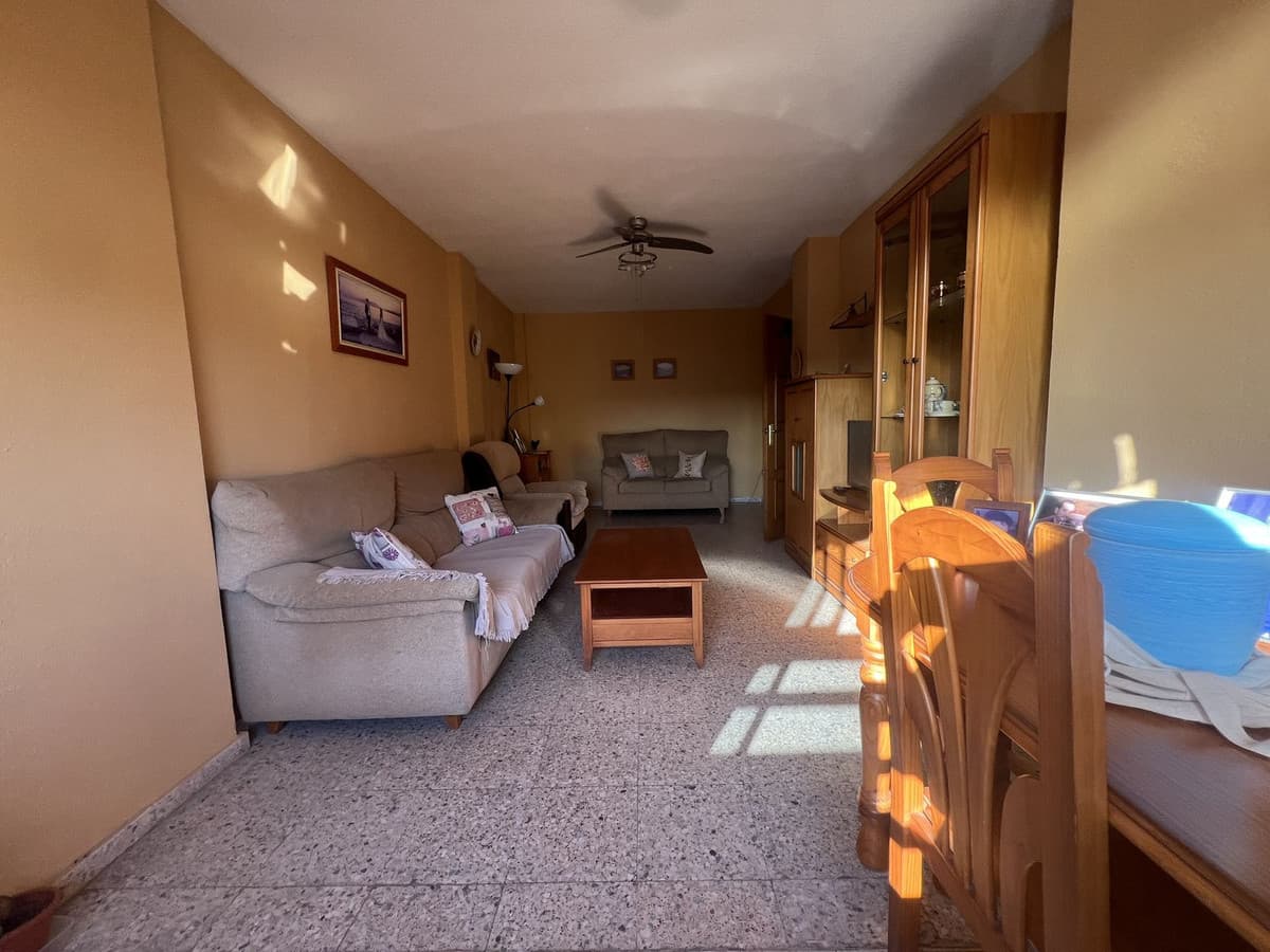 Middle Floor Apartment in Málaga — photo 9 of 10