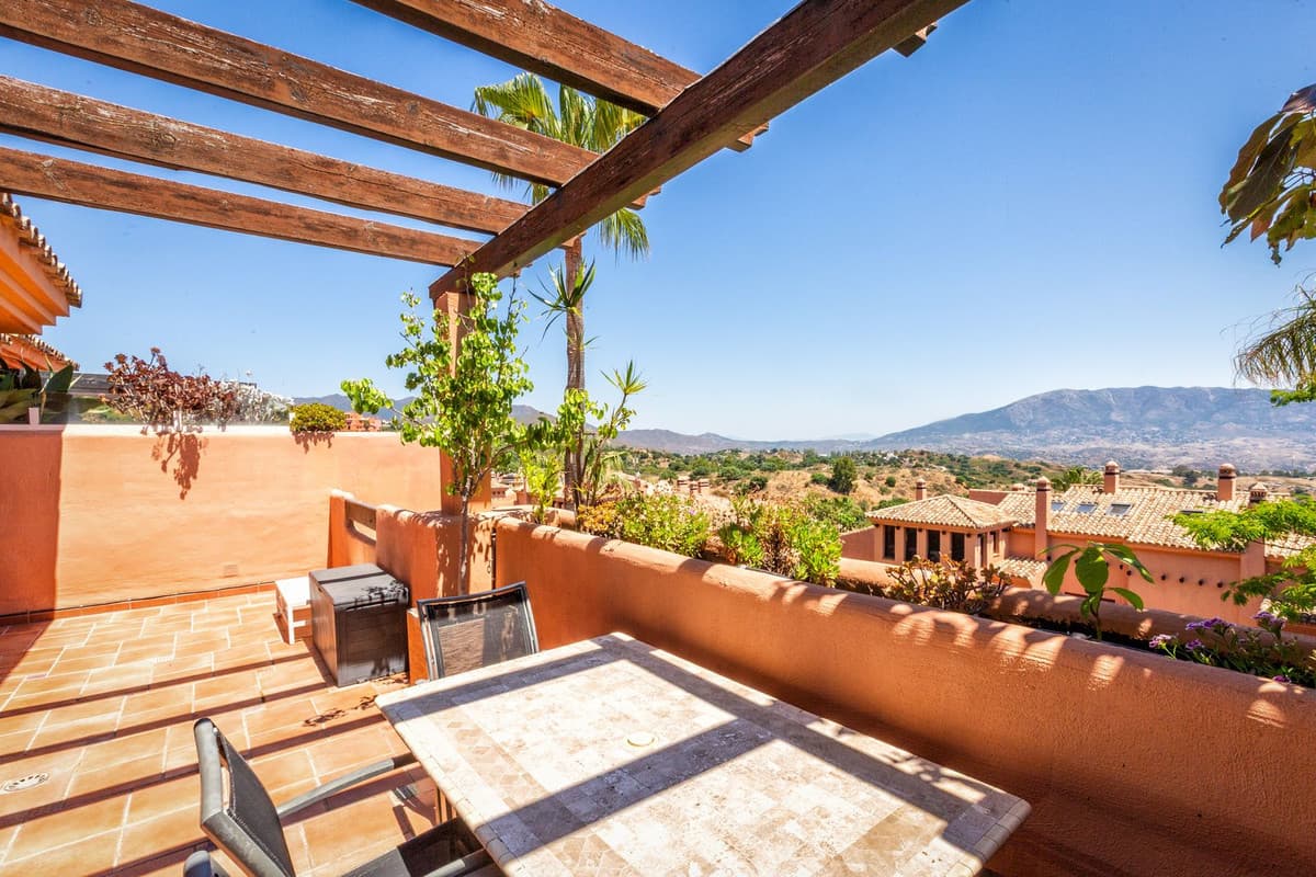 Penthouse Duplex in La Mairena — photo 1 of 10