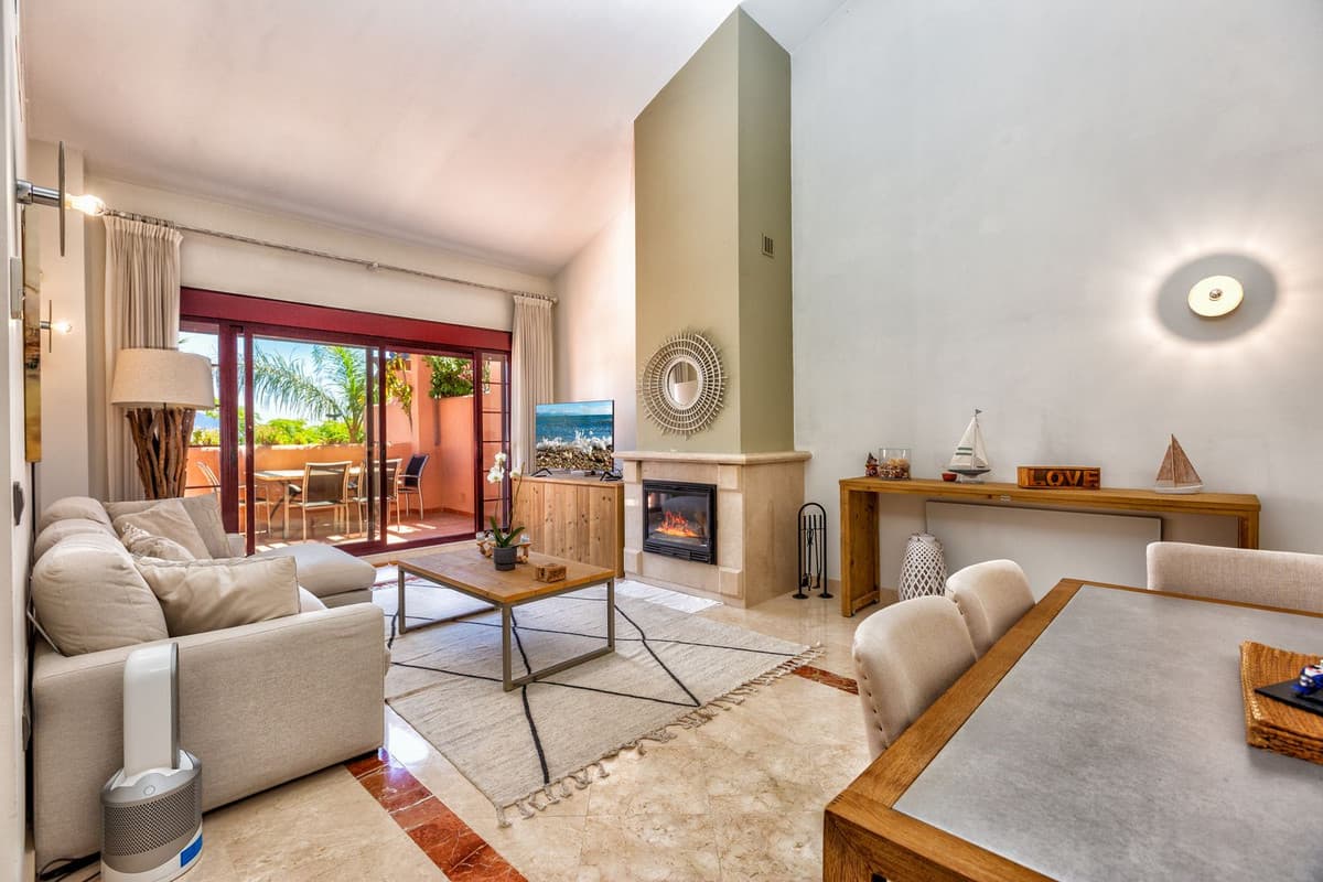 Penthouse Duplex in La Mairena — photo 8 of 10