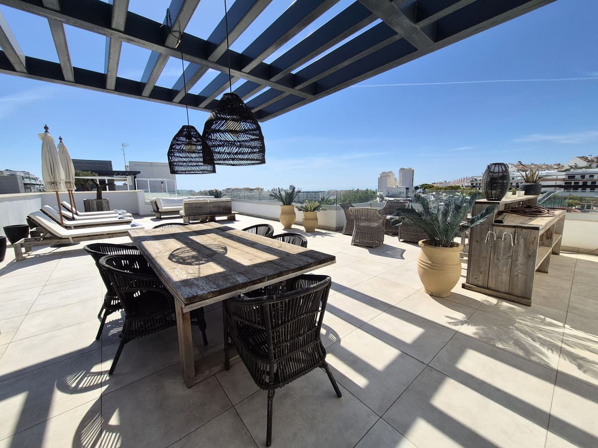 Penthouse Duplex in Estepona — photo 1 of 10