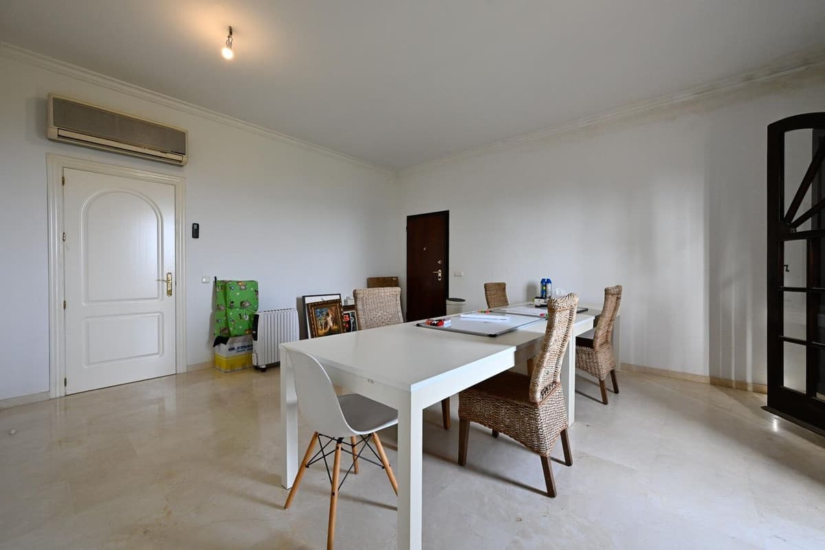 Detached Villa in Alhaurín el Grande — photo 4 of 10