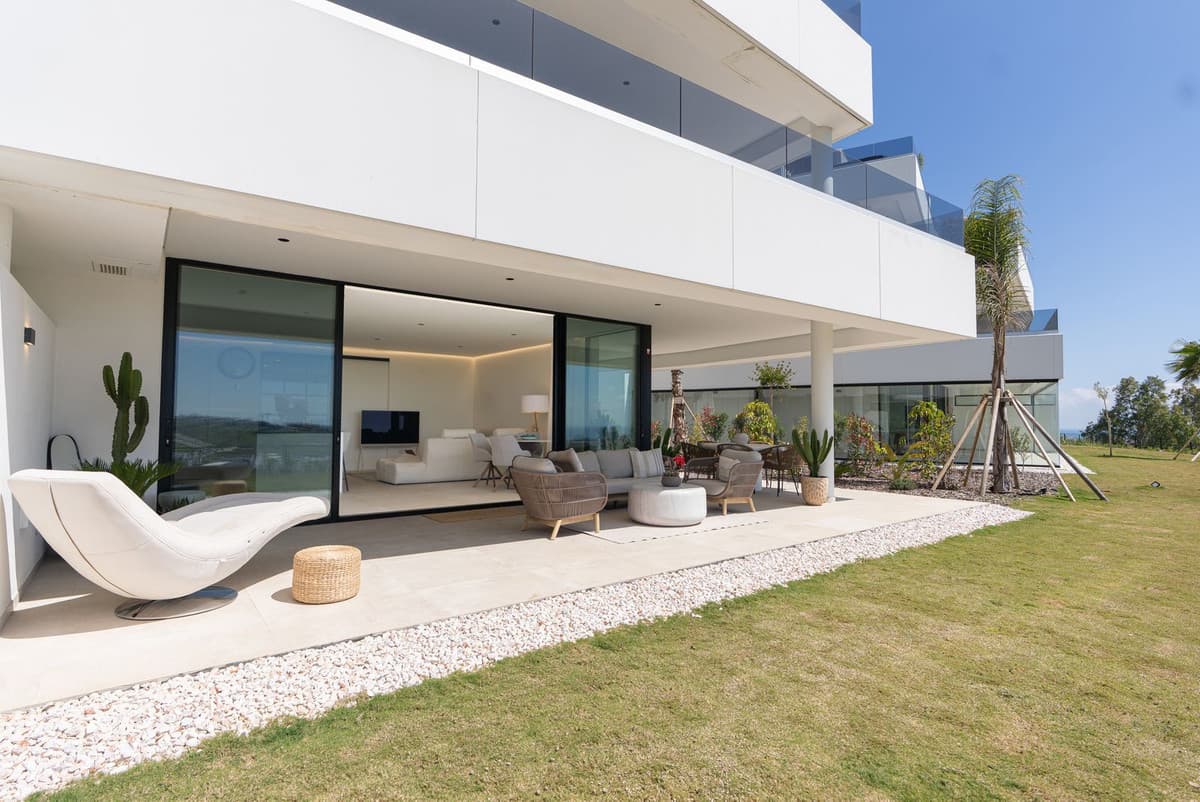 Ground Floor Apartment in Estepona — photo 4 of 10