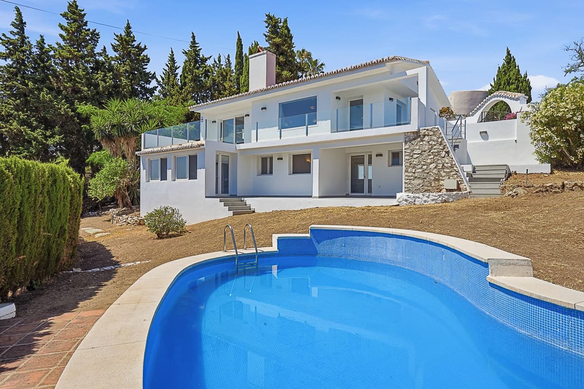 Detached Villa in Mijas — photo 1 of 10