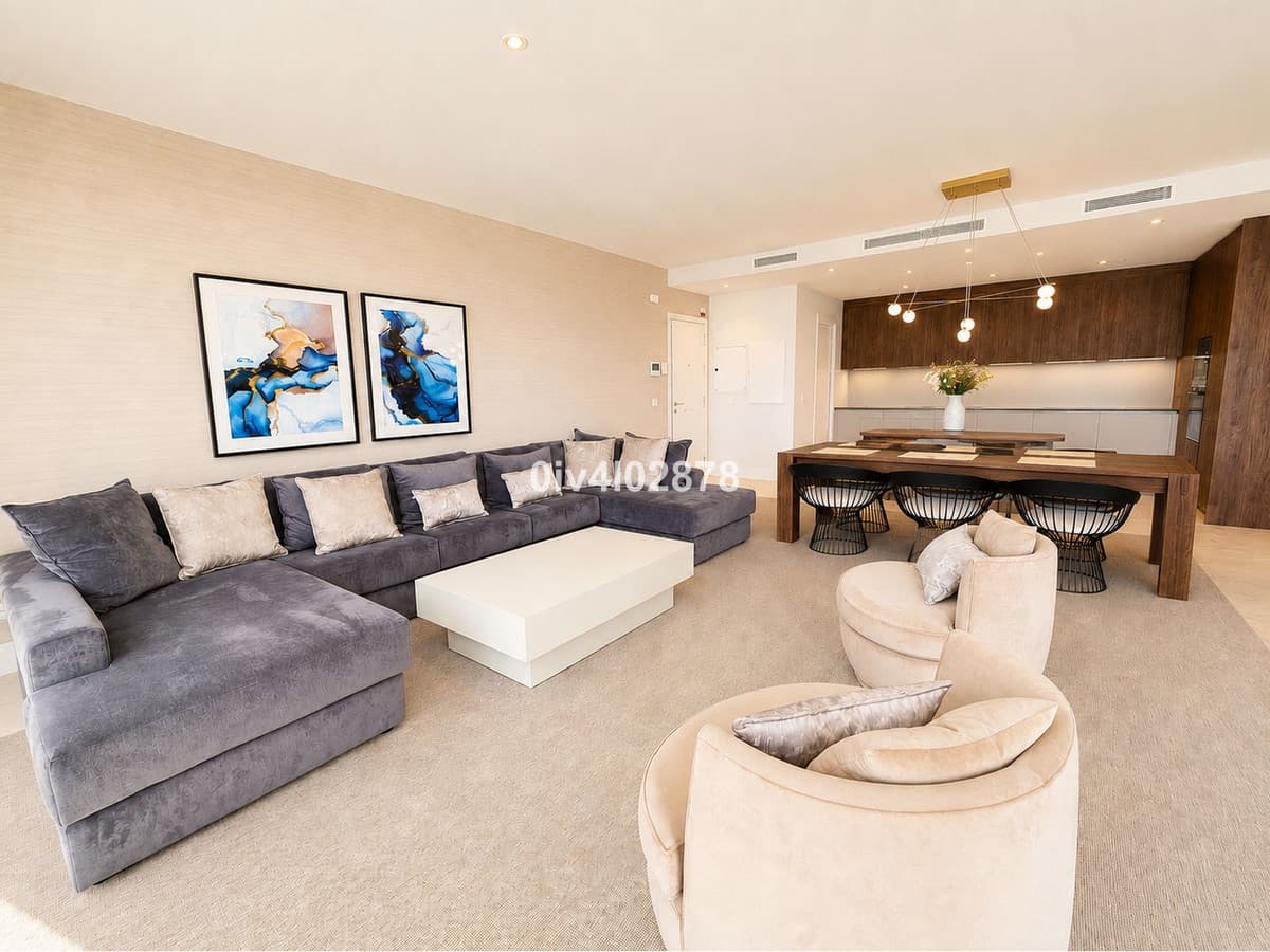 Middle Floor Apartment in La Quinta — photo 9 of 10