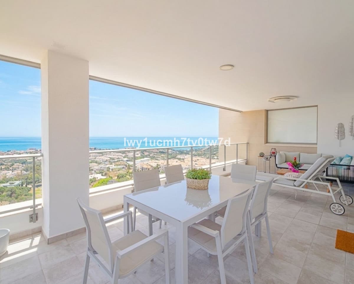 Middle Floor Apartment in Arroyo de la Miel — photo 1 of 10