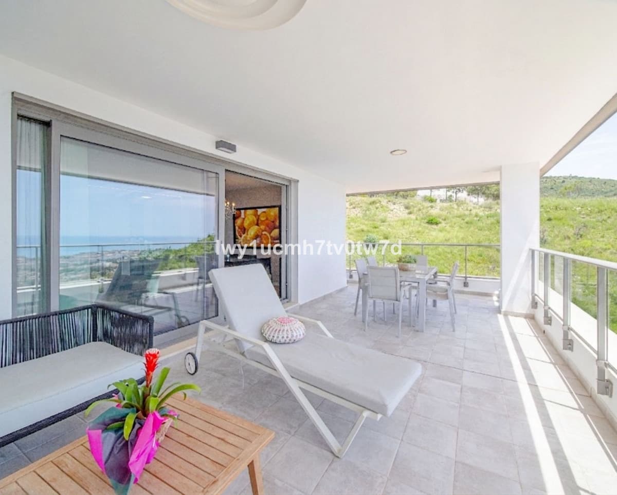 Middle Floor Apartment in Arroyo de la Miel — photo 3 of 10