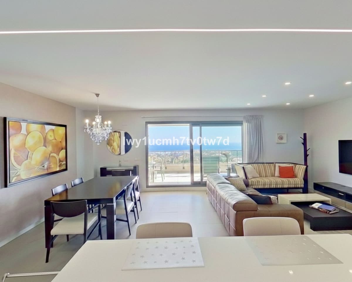 Middle Floor Apartment in Arroyo de la Miel — photo 7 of 10