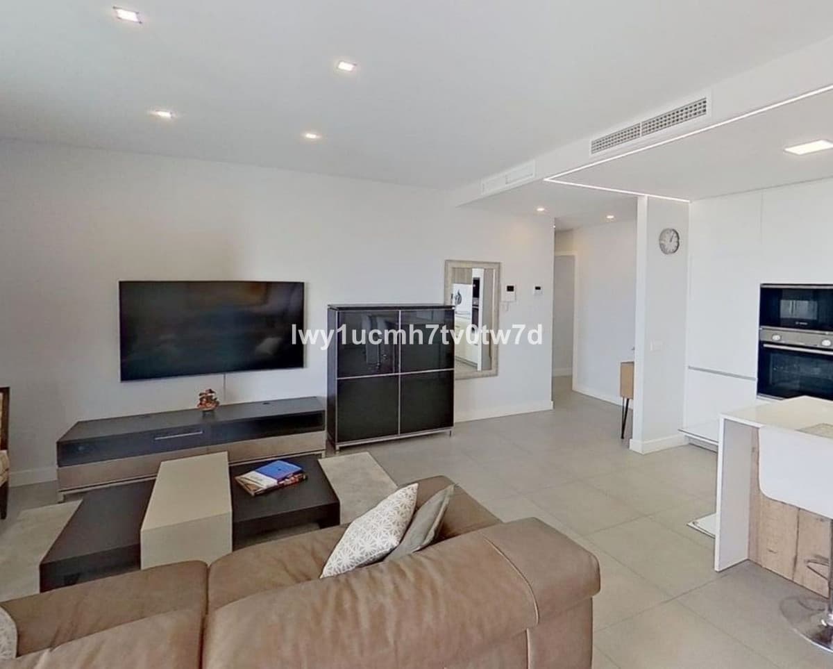 Middle Floor Apartment in Arroyo de la Miel — photo 10 of 10