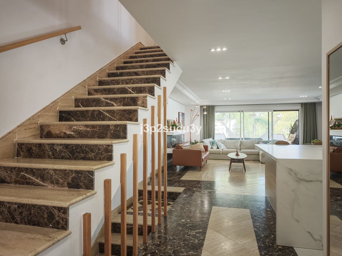 Detached Villa in Selwo — photo 4 of 10