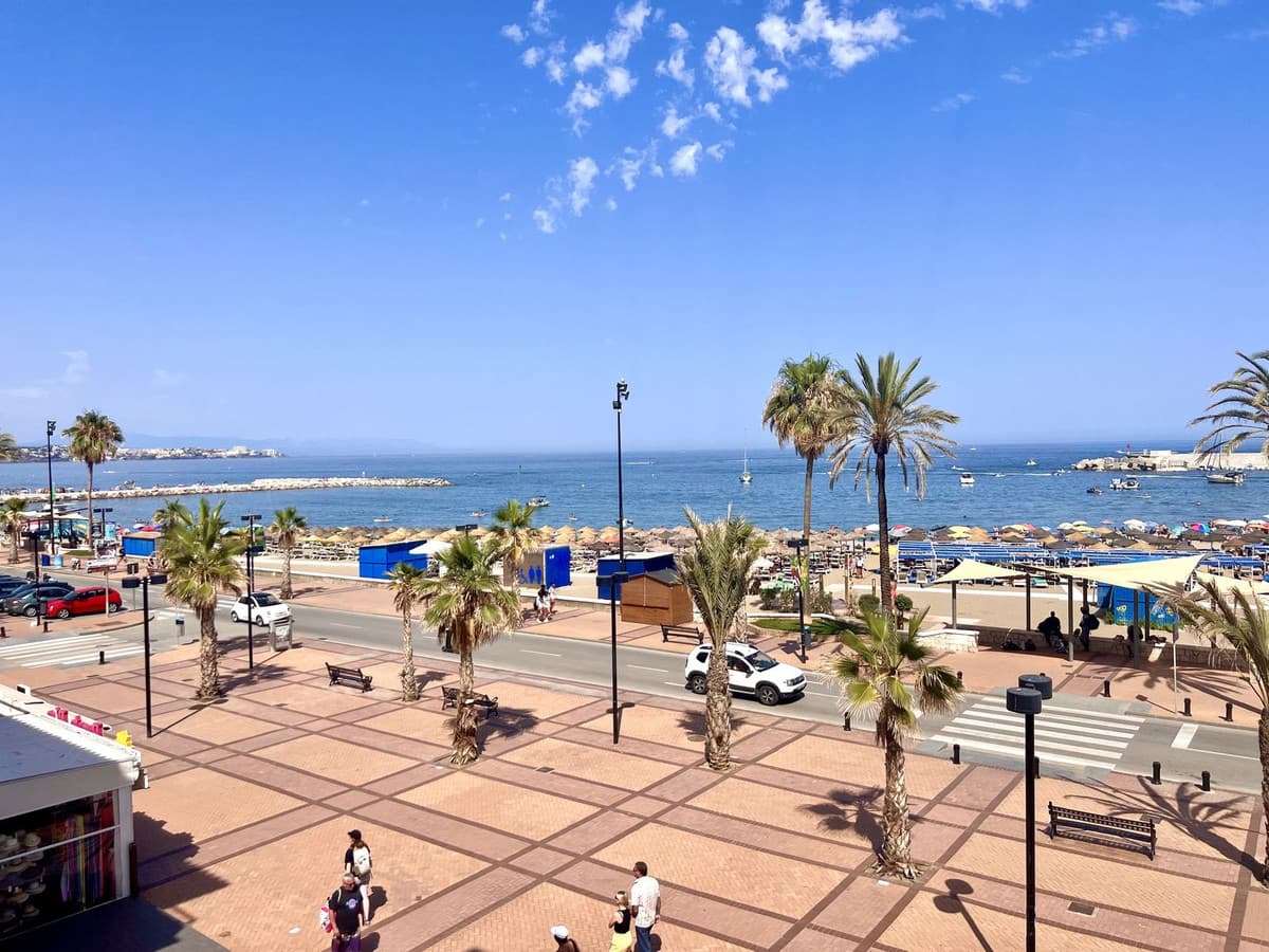 Middle Floor Apartment in Fuengirola — photo 1 of 10