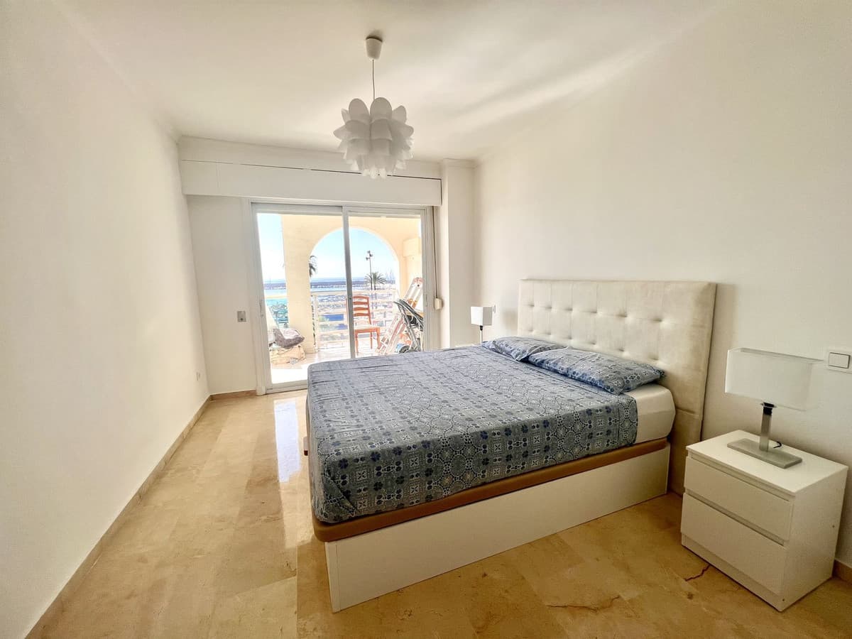 Middle Floor Apartment in Fuengirola — photo 4 of 10