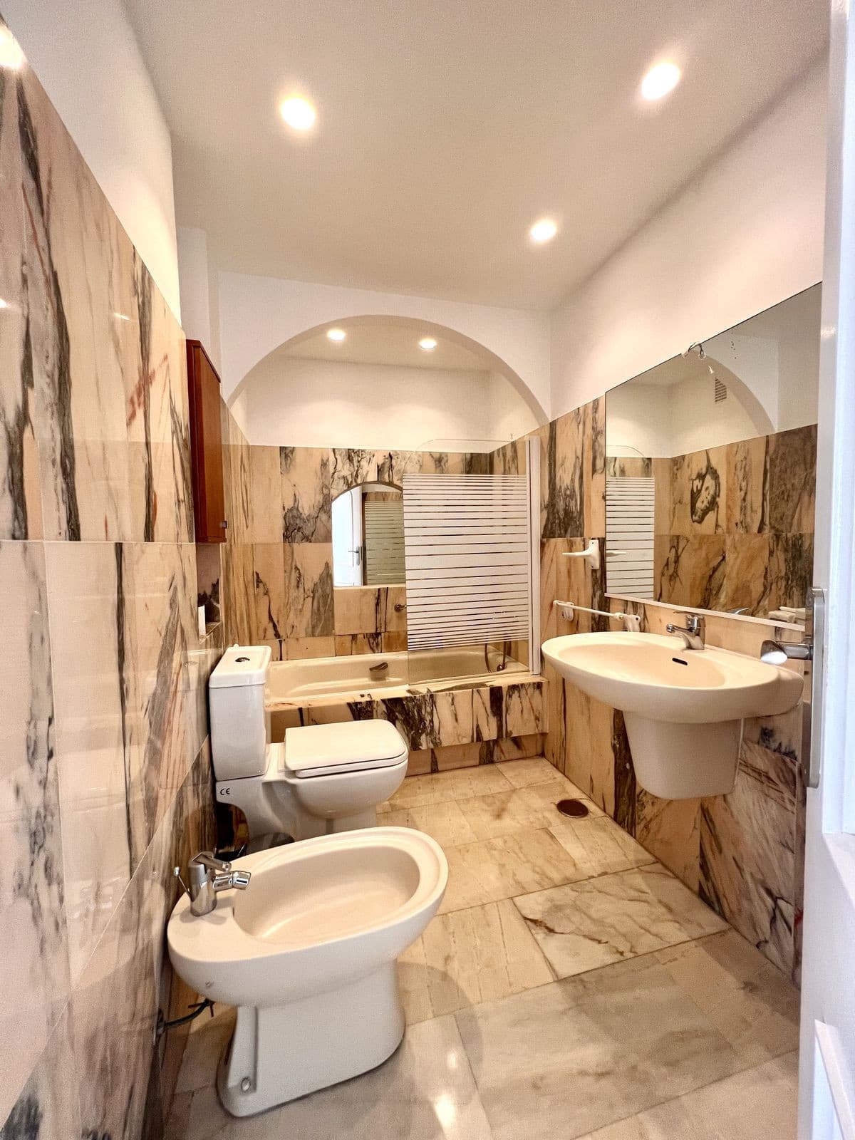 Middle Floor Apartment in Fuengirola — photo 6 of 10