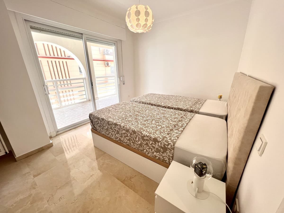 Middle Floor Apartment in Fuengirola — photo 7 of 10