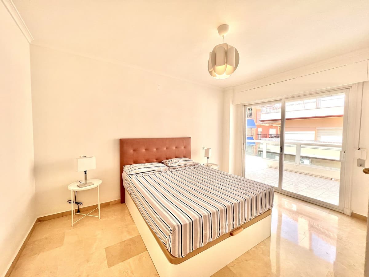Middle Floor Apartment in Fuengirola — photo 9 of 10