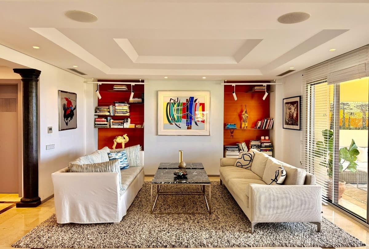 Penthouse in Nueva Andalucía — photo 3 of 10
