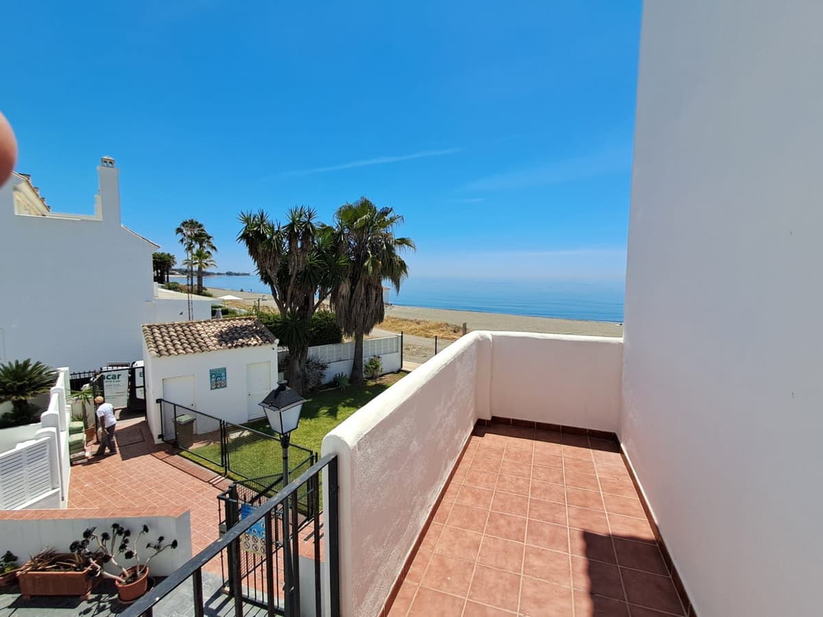 Detached Villa in Estepona — photo 5 of 10