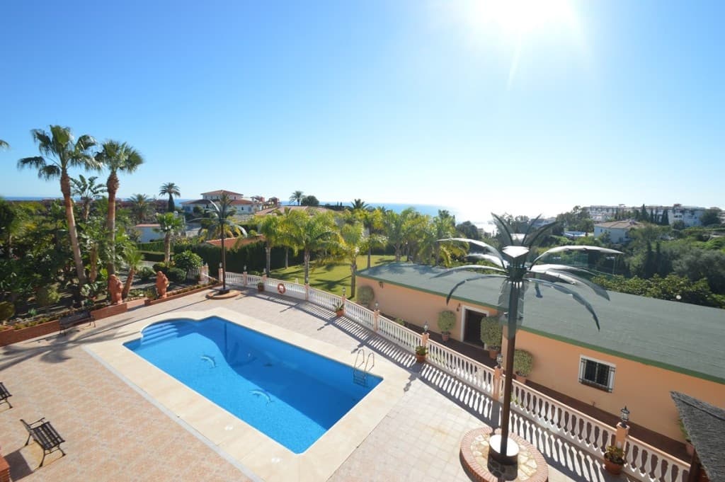 Detached Villa in Benalmadena — photo 2 of 10
