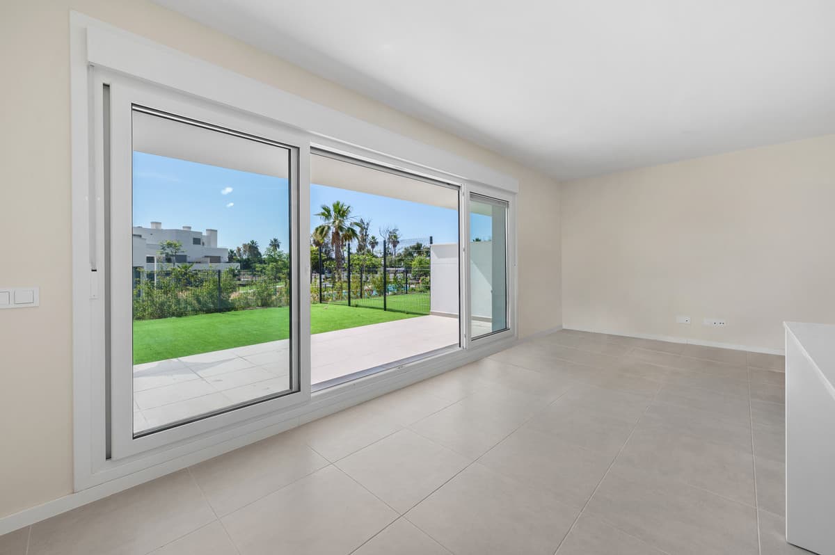 Ground Floor Apartment in Estepona — photo 8 of 10